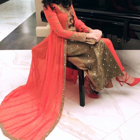 Pakistani Dresses - Picture 3 of 3